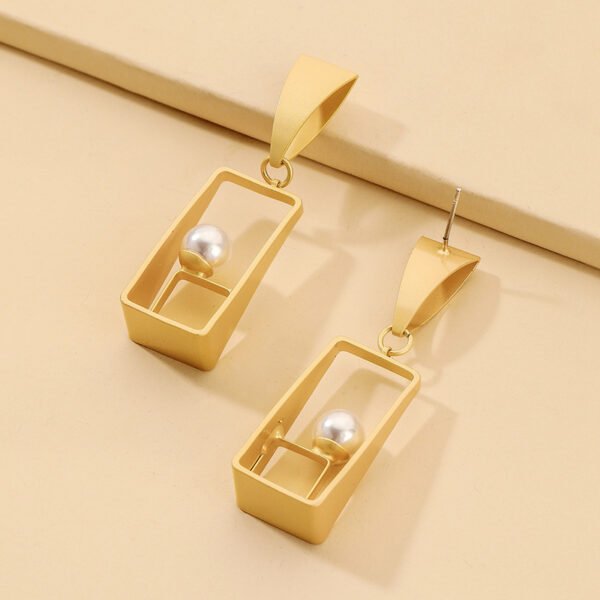 925 Silver Needle Fashion Geometric Pearl Metal Wind Earrings Earrings 3
