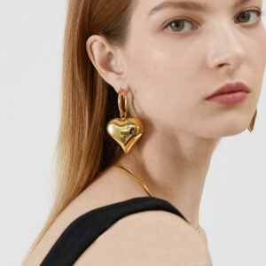 Exaggerated And Personalized Gold Love Heart Earrings Korean Style Earrings Exaggerated And Personalized Gold Love Heart Earrings Korean Style Earrings
