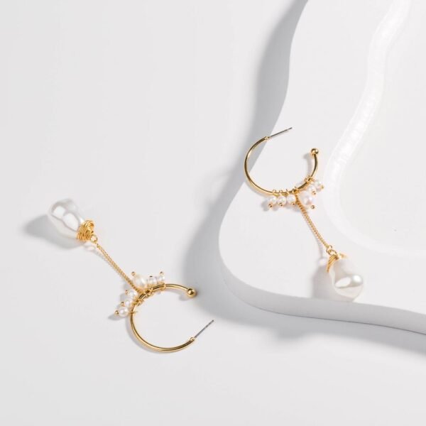 Temperament Long Tassel Pearl Personality c-shaped Metal Natural Small Pearl earring girl Earrings 4