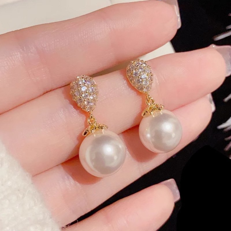 Pearl Drop Earrings Accessories 4 Pearl Drop Earrings Accessories 4
